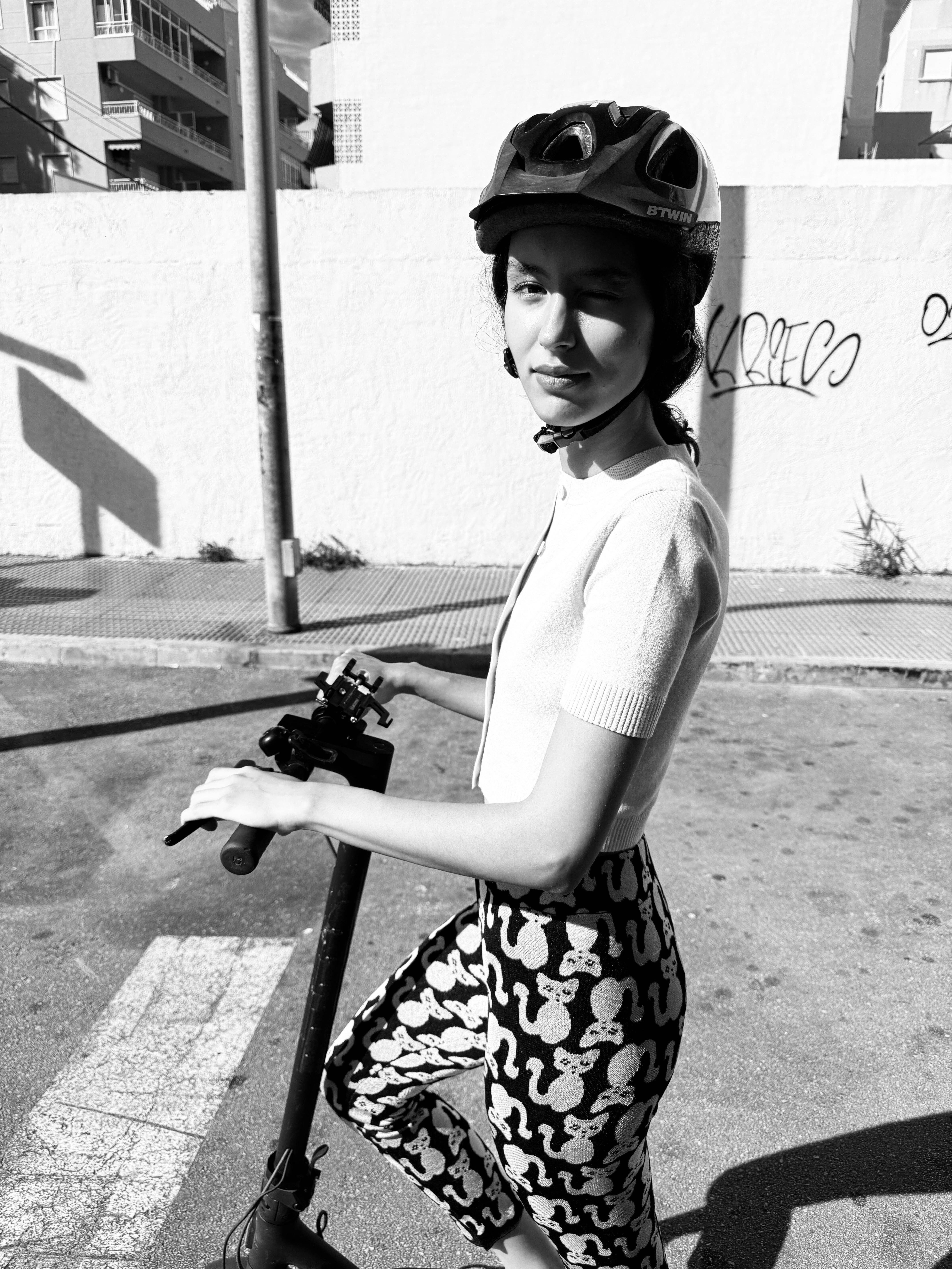 Cat Cropped Cigarette pants