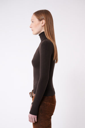 JoosTricot Cocoa Brown Peachskin Long Sleeve Turtleneck